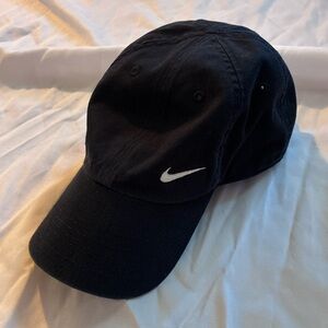 Nike Heritage86 Dri-FIT Campus Strap-back Cap